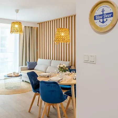 Apartament Blue Door Marina 아파트